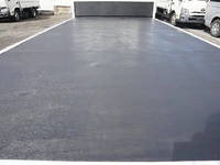 三菱ふそうキャンター平ボディ小型（2t・3t）[写真09]