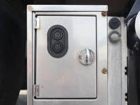 三菱ふそうキャンター平ボディ小型（2t・3t）[写真10]