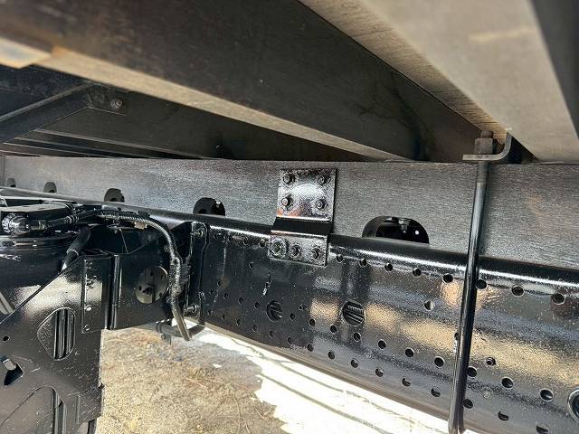 いすゞフォワード平ボディ増トン（6t・8t）[写真14]