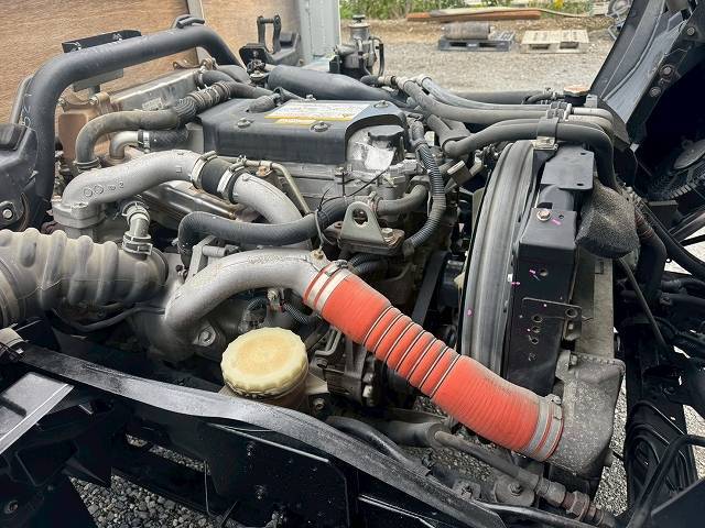 いすゞフォワード平ボディ増トン（6t・8t）[写真22]