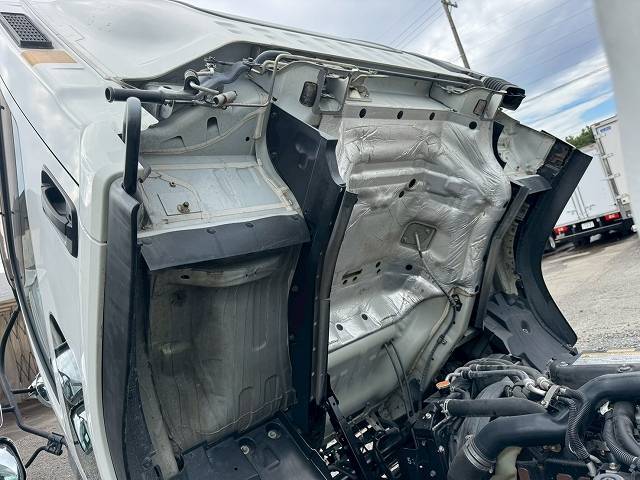 いすゞフォワード平ボディ増トン（6t・8t）[写真24]