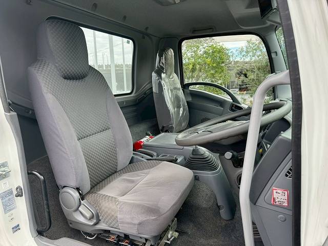 いすゞフォワード平ボディ増トン（6t・8t）[写真29]