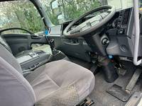 いすゞフォワード平ボディ増トン（6t・8t）[写真32]