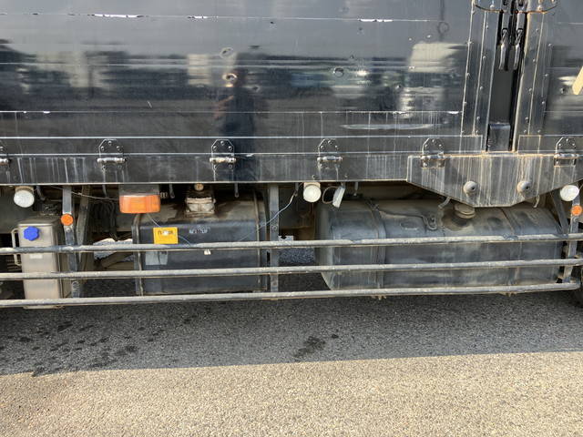 三菱ふそうスーパーグレートクレーン付大型（10t）[写真24]