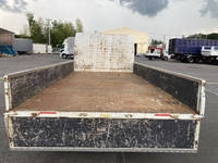 三菱ふそうキャンター平ボディ小型（2t・3t）[写真11]