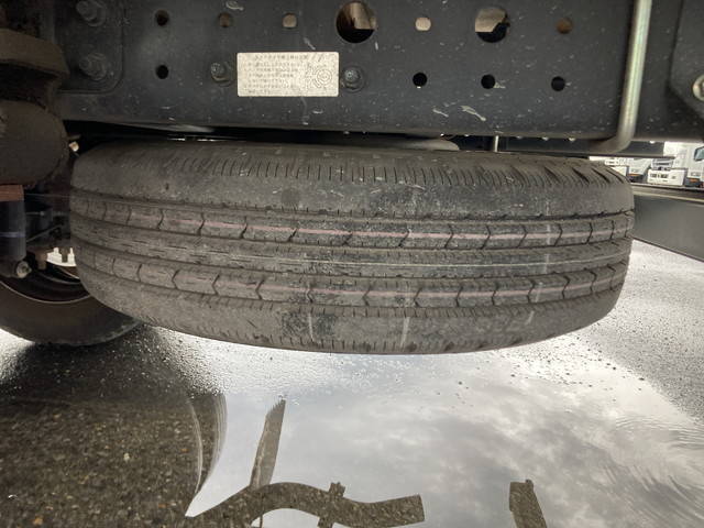 三菱ふそうキャンター平ボディ小型（2t・3t）[写真16]