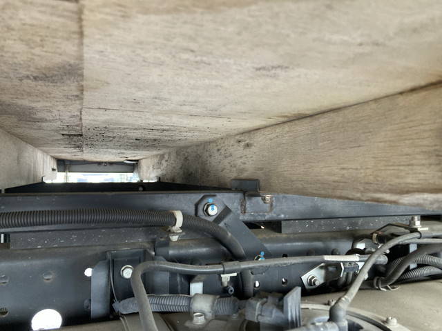 三菱ふそうキャンター平ボディ小型（2t・3t）[写真18]