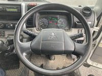 三菱ふそうキャンター平ボディ小型（2t・3t）[写真31]