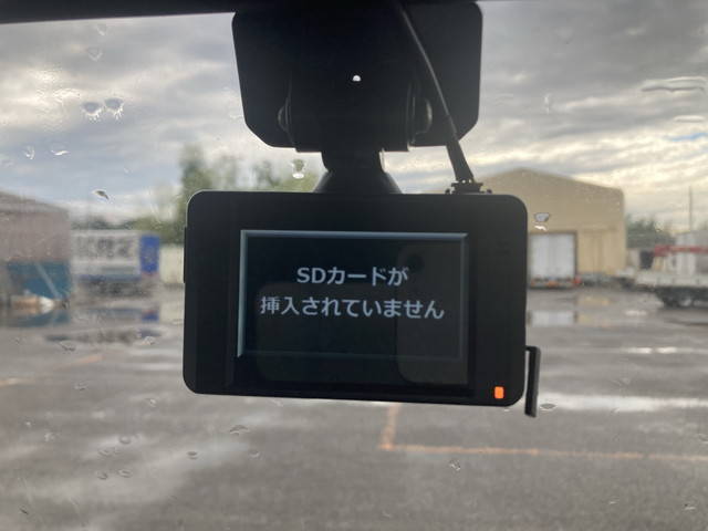 三菱ふそうキャンター平ボディ小型（2t・3t）[写真38]