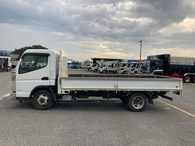 三菱ふそうキャンター平ボディ小型（2t・3t）[写真05]