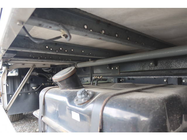 三菱ふそうファイターアルミウイング中型（4t）[写真20]