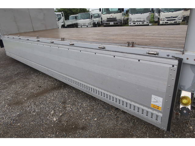 三菱ふそうファイターアルミウイング中型（4t）[写真08]