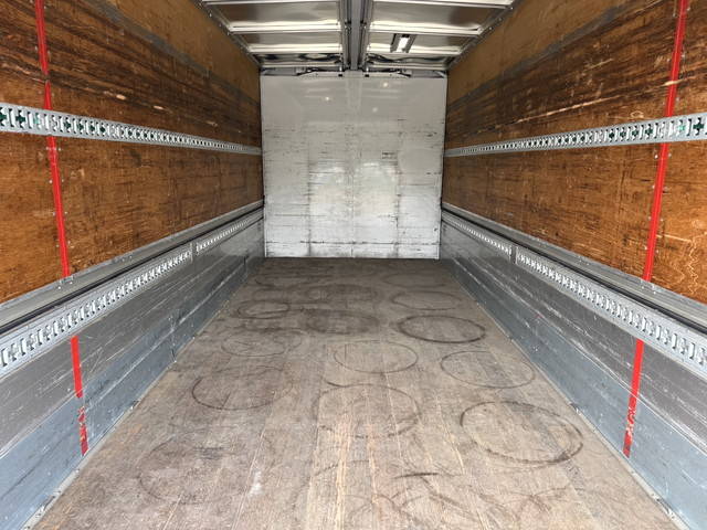 三菱ふそうファイターアルミウイング中型（4t）[写真16]