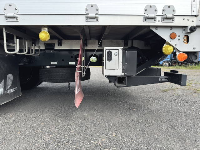 三菱ふそうファイターアルミウイング中型（4t）[写真24]