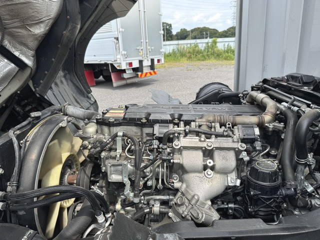 三菱ふそうファイターアルミウイング中型（4t）[写真36]