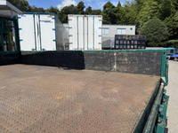 三菱ふそうキャンターセルフクレーン3段小型（2t・3t）[写真12]