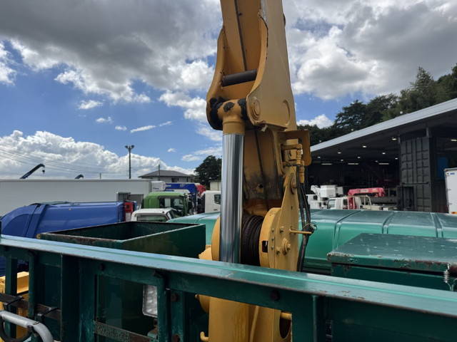 三菱ふそうキャンターセルフクレーン3段小型（2t・3t）[写真17]