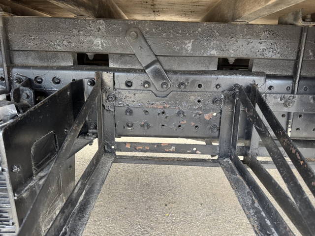 三菱ふそうキャンターセルフクレーン3段小型（2t・3t）[写真24]