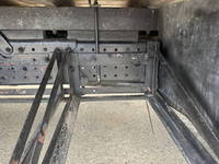 三菱ふそうキャンターセルフクレーン3段小型（2t・3t）[写真25]