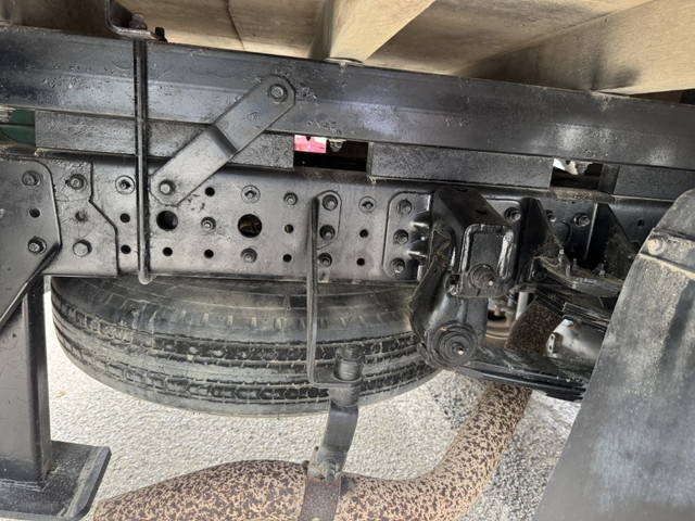 三菱ふそうキャンターセルフクレーン3段小型（2t・3t）[写真27]