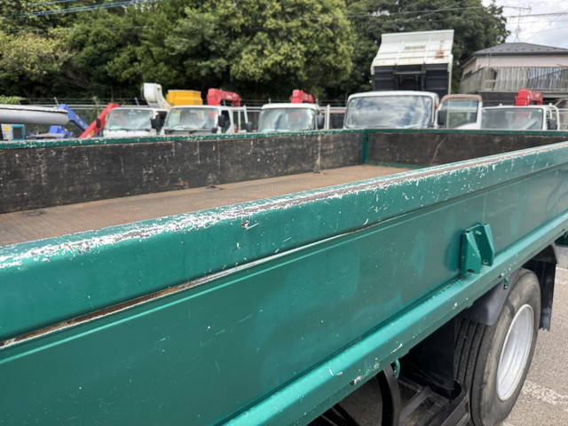 三菱ふそうキャンターセルフクレーン3段小型（2t・3t）[写真33]