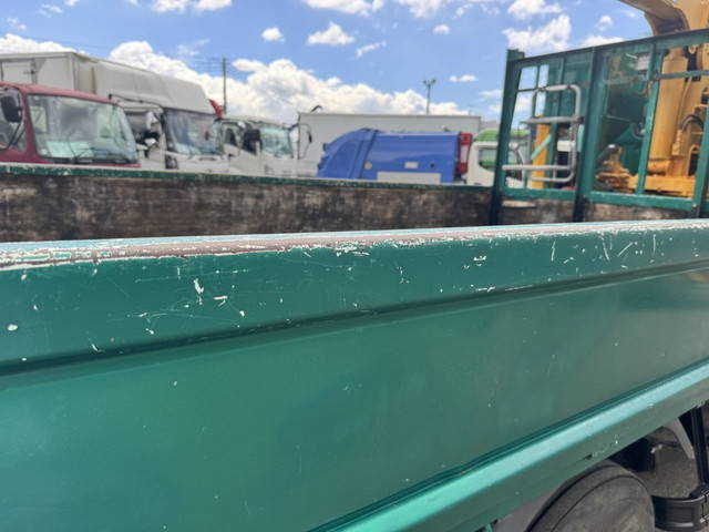 三菱ふそうキャンターセルフクレーン3段小型（2t・3t）[写真36]