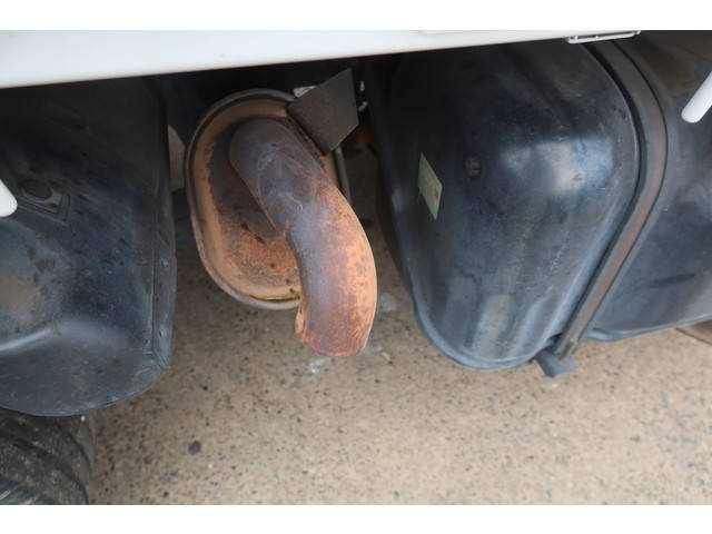 いすゞエルフ平ボディ小型（2t・3t）[写真14]