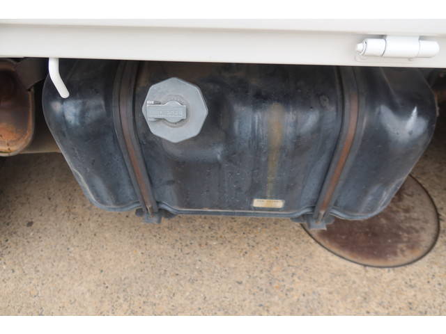 いすゞエルフ平ボディ小型（2t・3t）[写真15]