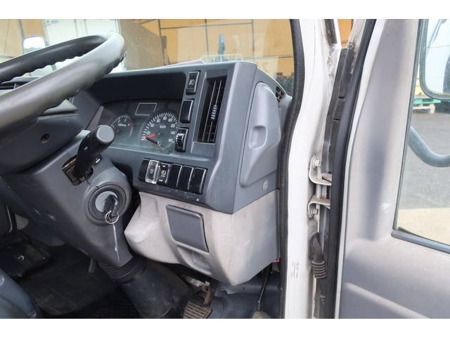 いすゞエルフ平ボディ小型（2t・3t）[写真29]