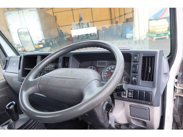 いすゞエルフ平ボディ小型（2t・3t）[写真32]