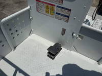 三菱ふそうファイター高所作業車中型（4t）[写真25]