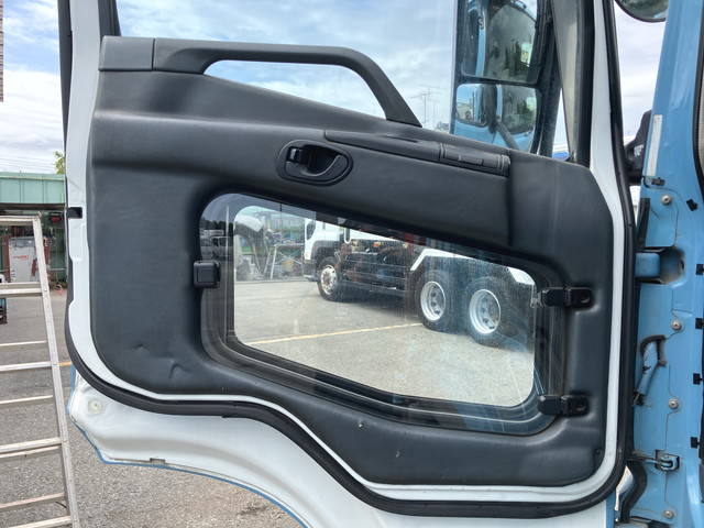 三菱ふそうスーパーグレートセルフローダー大型（10t）[写真30]