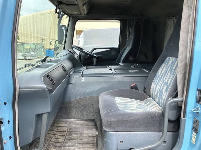 三菱ふそうスーパーグレートセルフローダー大型（10t）[写真33]