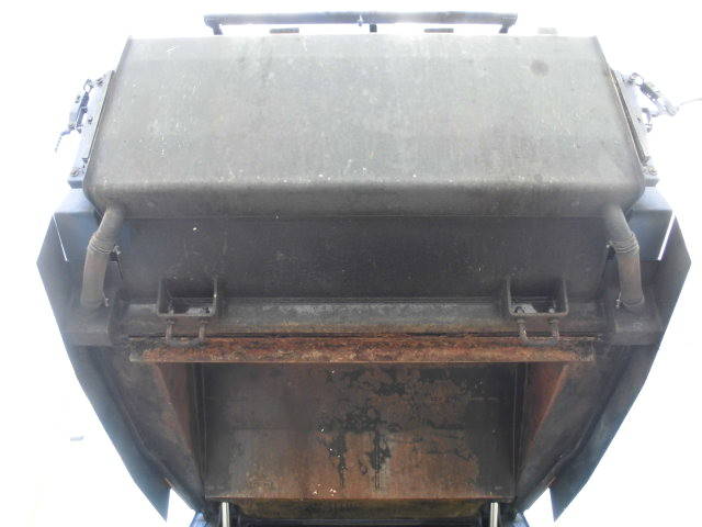 日野デュトロパッカー車（塵芥車）小型（2t・3t）[写真10]