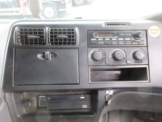 三菱ふそうスーパーグレートアルミブロック大型（10t）[写真23]