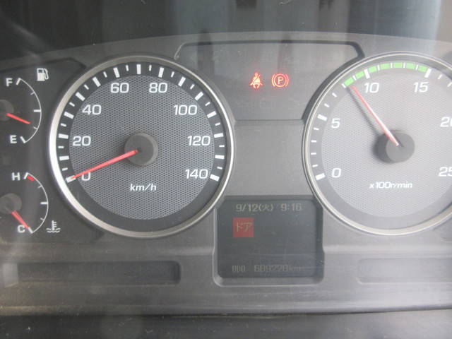 三菱ふそうスーパーグレートアルミブロック大型（10t）[写真24]