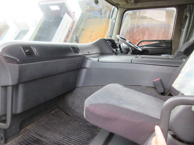 三菱ふそうスーパーグレートアルミブロック大型（10t）[写真27]