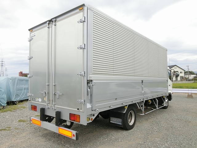 日野レンジャーアルミウイング中型（4t）[写真04]