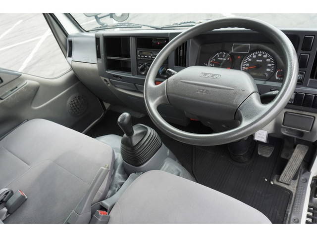 いすゞエルフ平ボディ小型（2t・3t）[写真16]