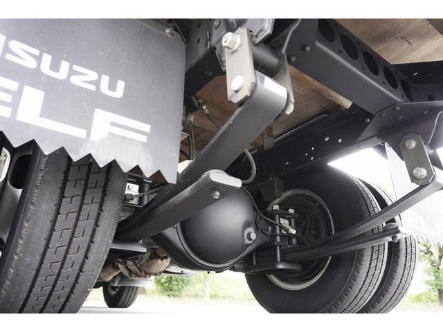 いすゞエルフ平ボディ小型（2t・3t）[写真24]