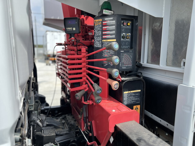 三菱ふそうキャンタークレーン5段小型（2t・3t）[写真13]