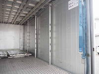 三菱ふそうキャンターパネルバン小型（2t・3t）[写真18]