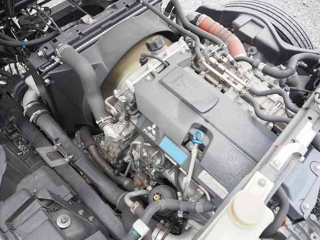 三菱ふそうキャンターパネルバン小型（2t・3t）[写真34]