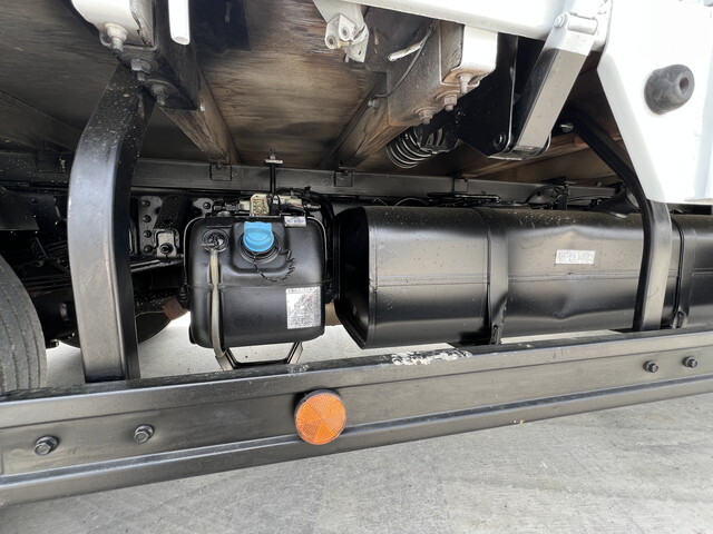 三菱ふそうキャンタークレーン5段小型（2t・3t）[写真34]