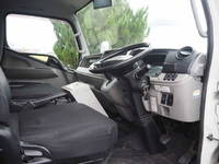 三菱ふそうキャンターパネルバン小型（2t・3t）[写真38]