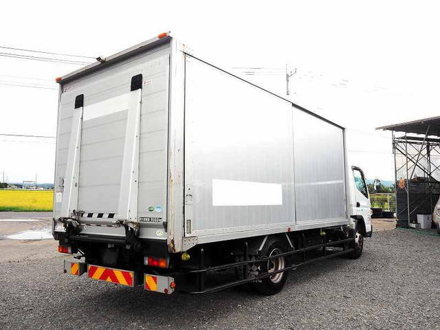 三菱ふそうキャンターパネルバン小型（2t・3t）[写真04]