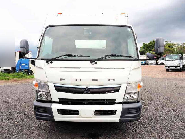 三菱ふそうキャンターパネルバン小型（2t・3t）[写真08]