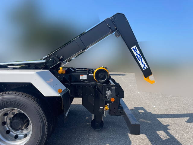 日野プロフィアコンテナ専用車大型（10t）[写真10]