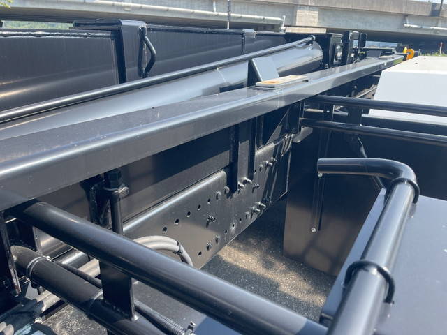 日野プロフィアコンテナ専用車大型（10t）[写真25]