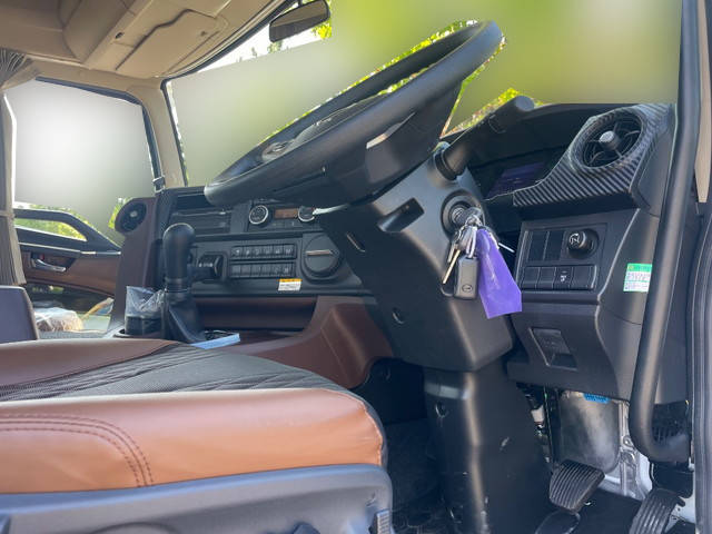 日野プロフィアコンテナ専用車大型（10t）[写真29]